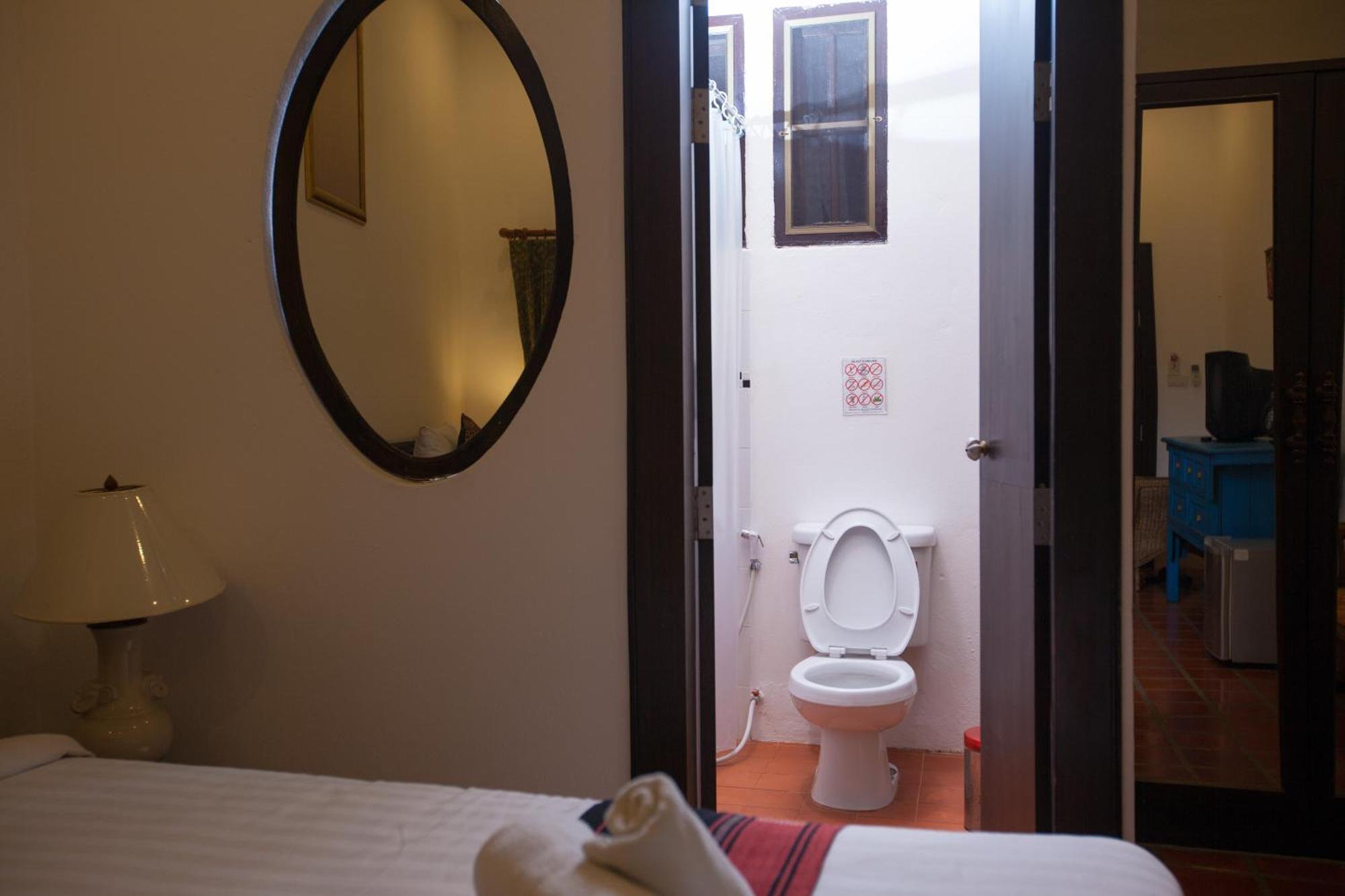 The Travellers Arms Otel Chiang Mai Dış mekan fotoğraf
