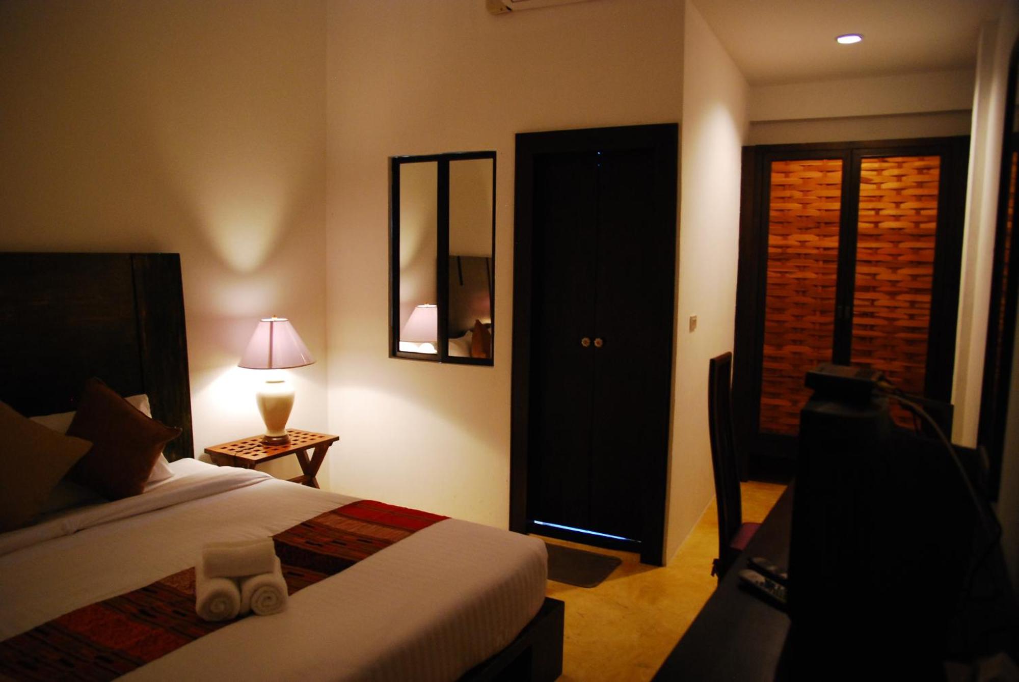 The Travellers Arms Otel Chiang Mai Dış mekan fotoğraf