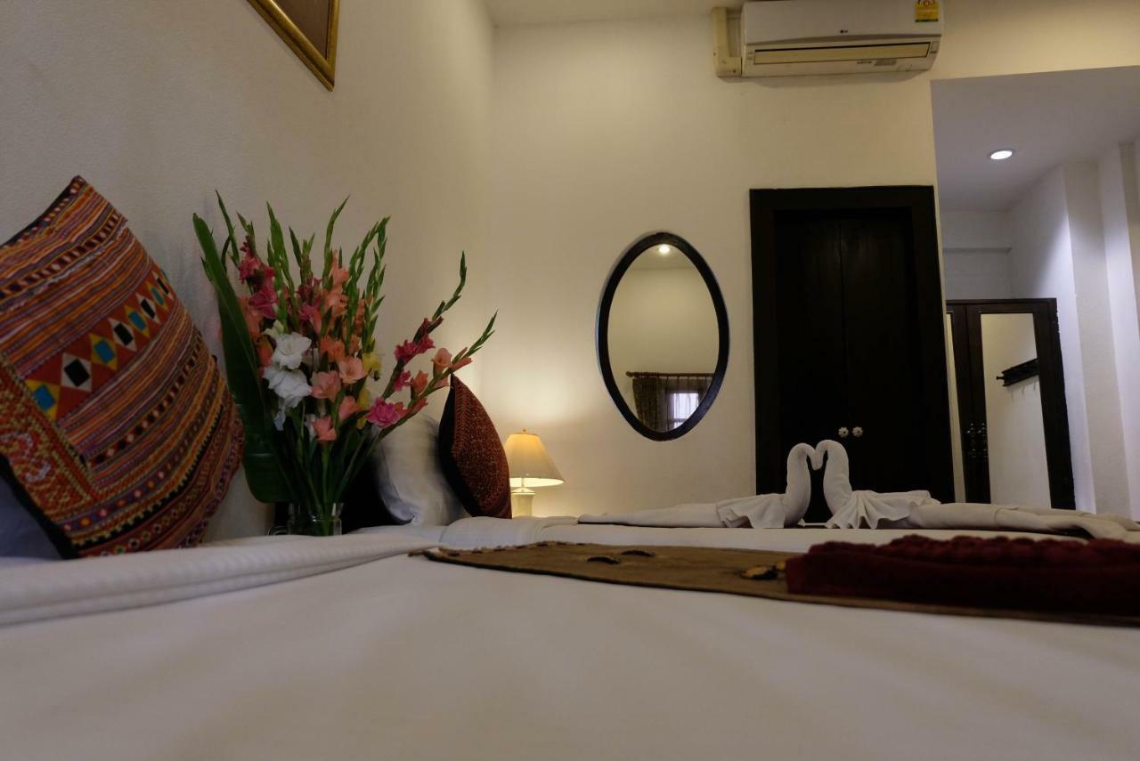 The Travellers Arms Otel Chiang Mai Dış mekan fotoğraf