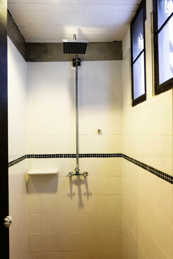 The Travellers Arms Otel Chiang Mai Dış mekan fotoğraf