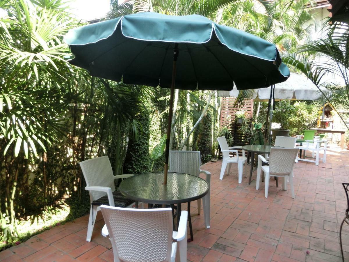 The Travellers Arms Otel Chiang Mai Dış mekan fotoğraf