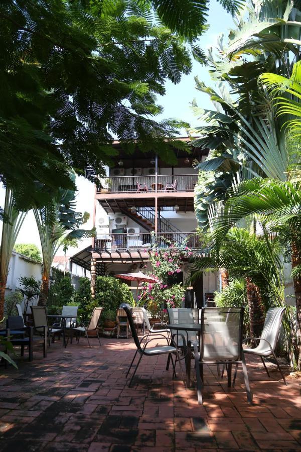 The Travellers Arms Otel Chiang Mai Dış mekan fotoğraf